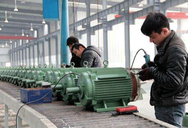 三相異步電動機(jī)在運轉(zhuǎn)中突然停止運行是怎么回事？
