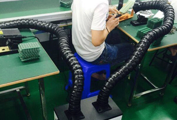 來(lái)看看廠家是如何處理直流電機(jī)噪聲的。