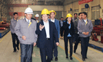 西安市委常委、常務(wù)副市長岳華峰蒞臨西瑪電機(jī)調(diào)研指導(dǎo)?！靼膊﹨R儀器儀表有限公司